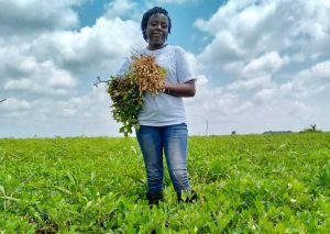 Déborah Bora Bukasa, Ingénieure agronome et formatrice en agriculture et élevage